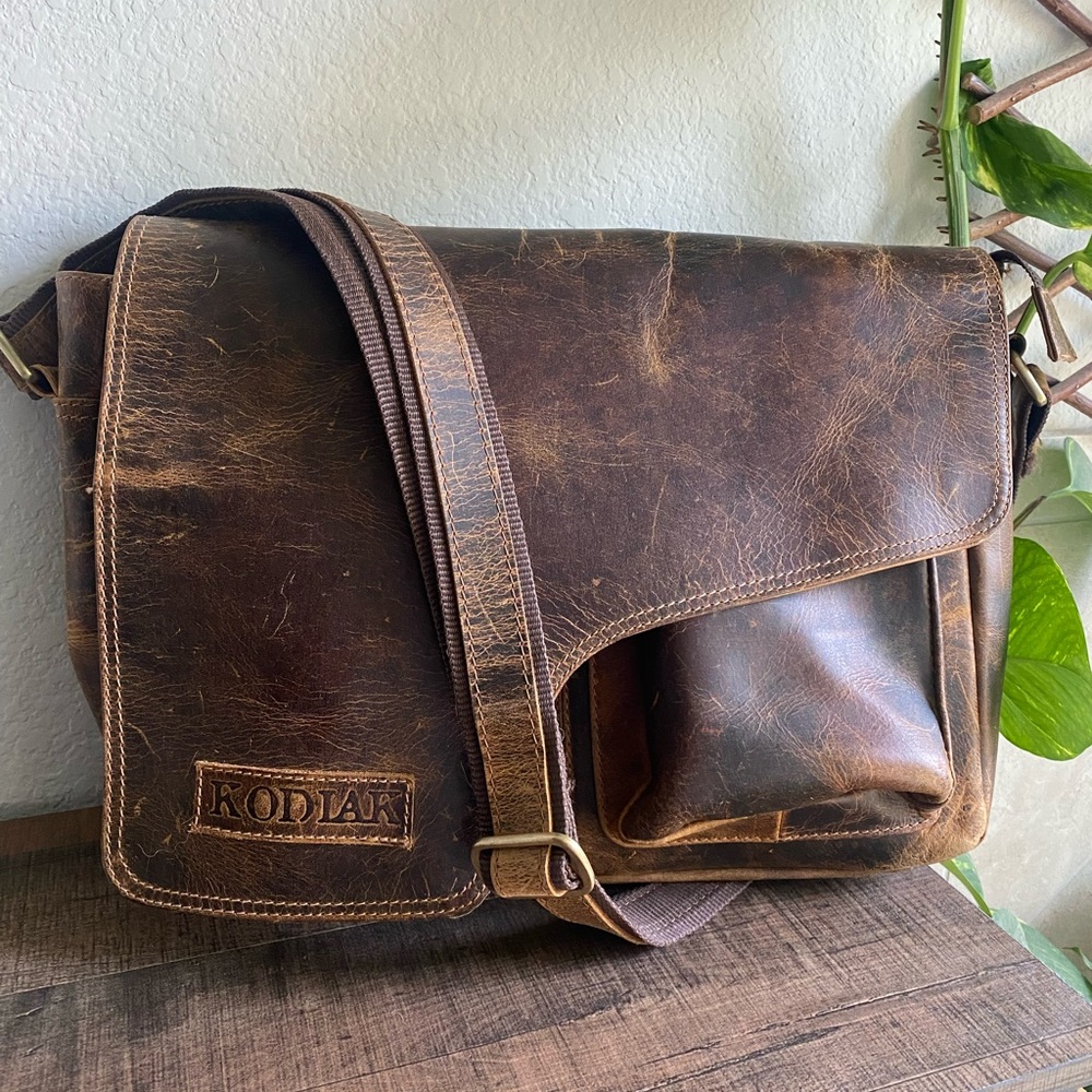 Kodiak Leather Messenger bag